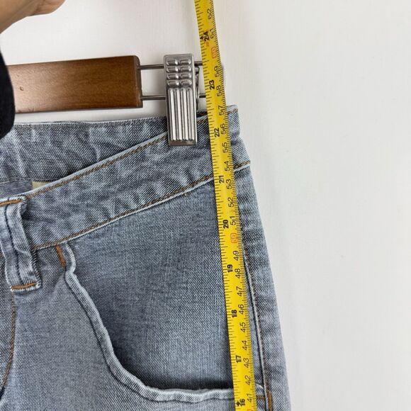 Sergio Valente Women’s Blue Jeans Bermuda Shorts Size 29 Stretch - Picture 15 of 15